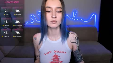 Snapshot of mika_reid chatting on 12/03/25, 07:56 Mika online show from 12/03/25, 07:56