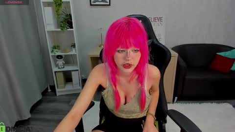 Mika online show from 03/03/26, 07:58