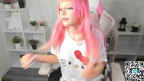 Mika online show from 04/16/26, 09:43