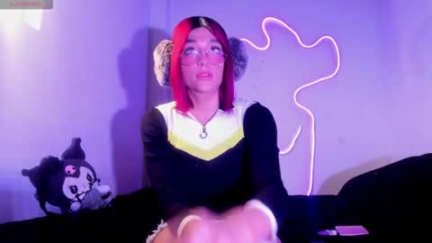 Snapshot of mika_velvet chatting on 09/13/25, 07:46 mika_velvet online show from 09/13/25, 07:46