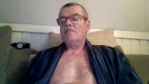 mikael42 online show from 04/14/26, 06:14