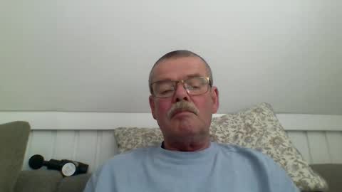 mikael42 online show from 05/18/26, 01:06