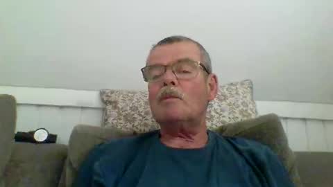 mikael42 online show from 06/05/26, 12:44