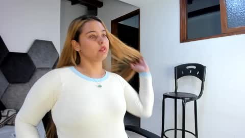 Snapshot of mikaelastonne chatting on 05/11/26, 06:49 Mikaela blondie bigass online show from 05/11/26, 06:49