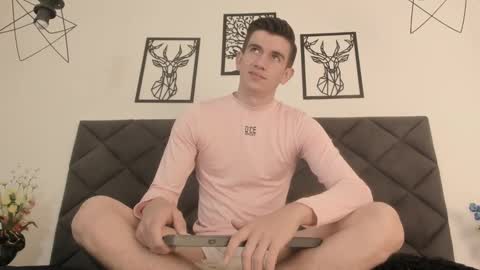 mikael online show from 02/25/25, 08:58