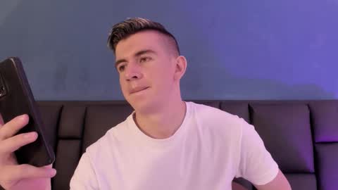 mikael online show from 02/12/26, 04:18