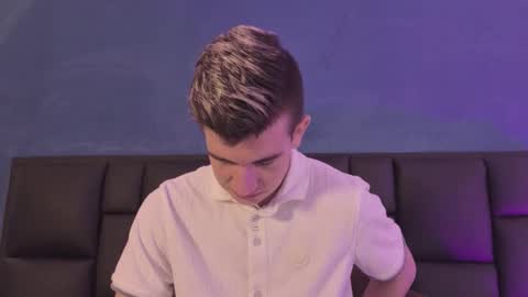 mikael online show from 03/25/26, 04:51