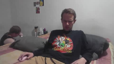 Snapshot of mikajackson13 chatting on 11/22/25, 03:16 Archer and Mika online show from 11/22/25, 03:16