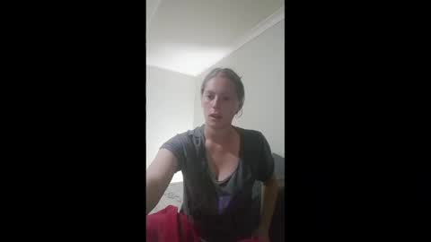 Snapshot of mikajackson13 chatting on 04/16/26, 10:23 Archer and Mika online show from 04/16/26, 10:23