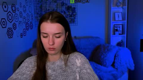 Mika online show from 11/26/25, 02:18