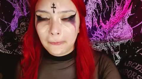 Snapshot of mikaskullcs chatting on 10/30/25, 10:54 Mika online show from 10/30/25, 10:54