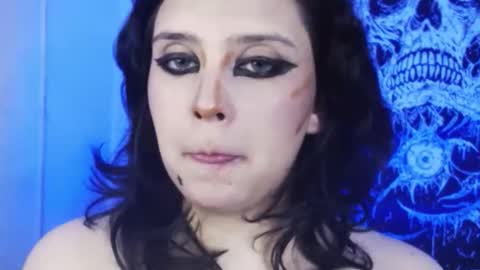 Snapshot of mikaskullcs chatting on 11/02/25, 10:23 Mika online show from 11/02/25, 10:23