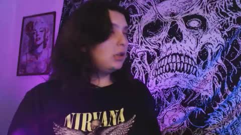 Snapshot of mikaskullcs chatting on 01/13/26, 06:46 Mika online show from 01/13/26, 06:46