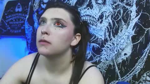 Snapshot of mikaskullcs chatting on 03/08/26, 02:04 Mika online show from 03/08/26, 02:04