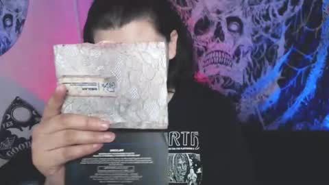 Snapshot of mikaskullcs chatting on 03/25/26, 10:05 Mika online show from 03/25/26, 10:05