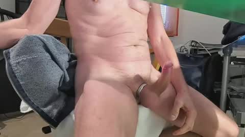 Snapshot of mike4playhot chatting on 10/20/25, 02:06 mike4playhot online show from 10/20/25, 02:06