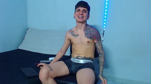 Snapshot of mike777jr chatting on 02/05/25, 02:29 Mike IMDEPENDIENT MODEL online show from 02/05/25, 02:29