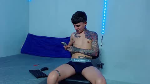 Snapshot of mike777jr chatting on 03/03/25, 02:47 Mike IMDEPENDIENT MODEL online show from 03/03/25, 02:47