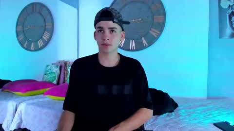 Snapshot of mike_0233 chatting on 12/21/24, 04:41 Mike 0233 online show from 12/21/24, 04:41