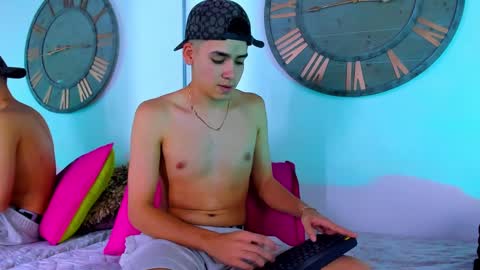 Snapshot of mike_0233 chatting on 12/21/24, 07:45 Mike 0233 online show from 12/21/24, 07:45