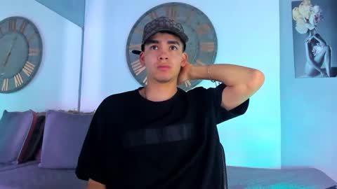 Snapshot of mike_0233 chatting on 01/04/25, 03:40 Mike 0233 online show from 01/04/25, 03:40