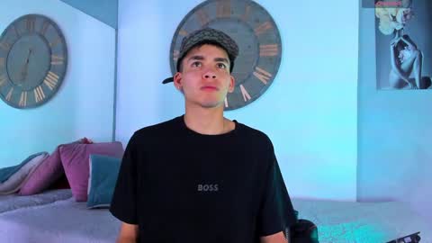 Snapshot of mike_0233 chatting on 01/17/25, 03:34 Mike 0233 online show from 01/17/25, 03:34