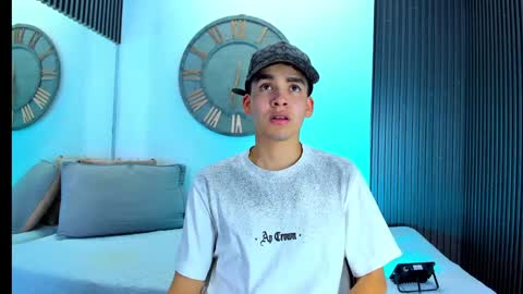 Snapshot of mike_0233 chatting on 02/06/25, 03:59 Mike 0233 online show from 02/06/25, 03:59