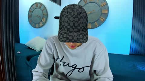 Snapshot of mike_0233 chatting on 02/08/25, 03:52 Mike 0233 online show from 02/08/25, 03:52