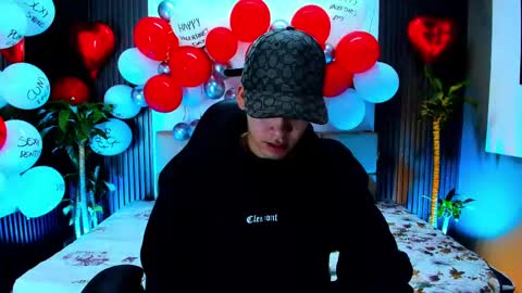 Snapshot of mike_0233 chatting on 02/16/25, 05:59 Mike 0233 online show from 02/16/25, 05:59