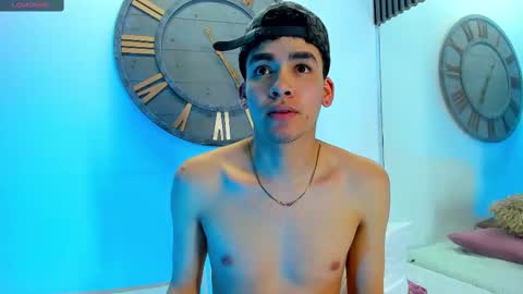 Snapshot of mike_0233 chatting on 02/21/25, 08:29 Mike 0233 online show from 02/21/25, 08:29