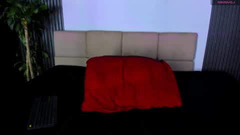 Snapshot of mike_0233 chatting on 02/25/25, 07:31 Mike 0233 online show from 02/25/25, 07:31