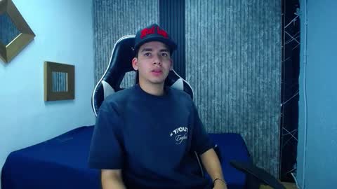 Mike 0233 online show from 11/28/25, 04:26