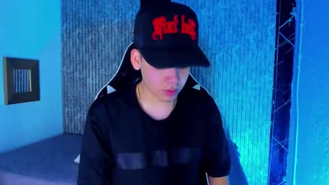 Mike 0233 online show from 12/14/25, 04:51