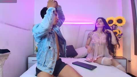 Snapshot of mike_and_sttar chatting on 09/10/25, 12:27 Mike and Sttar online show from 09/10/25, 12:27