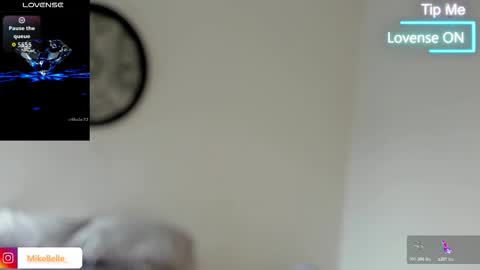 Snapshot of mike_belle chatting on 11/23/25, 03:23 Mike Belle online show from 11/23/25, 03:23