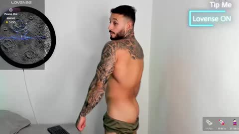 Snapshot of mike_belle chatting on 03/15/26, 11:22 Mike Belle online show from 03/15/26, 11:22