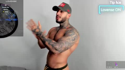 Snapshot of mike_belle chatting on 03/21/26, 12:26 Mike Belle online show from 03/21/26, 12:26