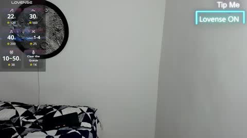 Snapshot of mike_belle chatting on 04/04/26, 02:03 Mike Belle online show from 04/04/26, 02:03