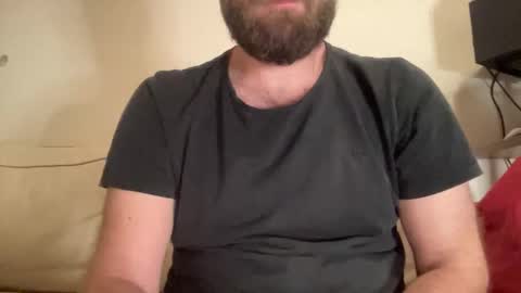 Snapshot of mike_berlin1 chatting on 09/21/25, 08:10 MIke online show from 09/21/25, 08:10