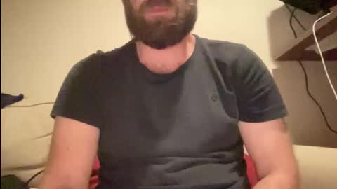 Snapshot of mike_berlin1 chatting on 09/26/25, 06:23 MIke online show from 09/26/25, 06:23