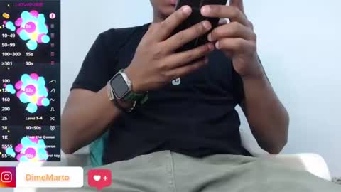 Snapshot of mike_black_22 chatting on 06/18/26, 03:49 Mike online show from 06/18/26, 03:49