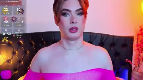 Snapshot of mike_blossom chatting on 09/23/25, 04:10 Henry Price online show from 09/23/25, 04:10