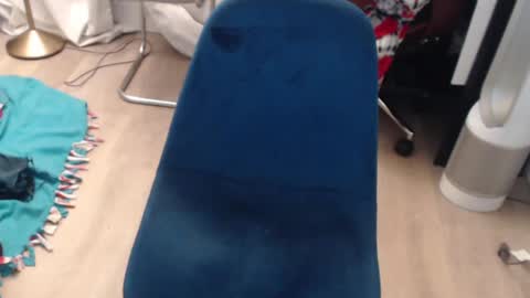 Snapshot of mike_davis44444 chatting on 12/14/24, 01:28 mike_davis44444 online show from 12/14/24, 01:28