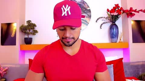   online show from 02/06/25, 08:39