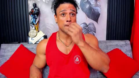   online show from 10/06/25, 12:08