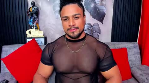 Snapshot of mike_estevess chatting on 03/19/26, 06:28 online show from 03/19/26, 06:28