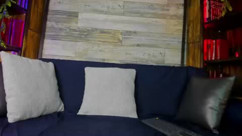   online show from 08/03/26, 09:04