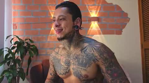 Snapshot of mike_jonness chatting on 10/23/25, 03:11 M I K E online show from 10/23/25, 03:11