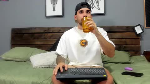 Mike Montoya online show from 09/16/25, 03:18