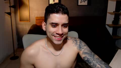 Snapshot of mike_montoya chatting on 05/06/26, 01:57 Mike Montoya online show from 05/06/26, 01:57